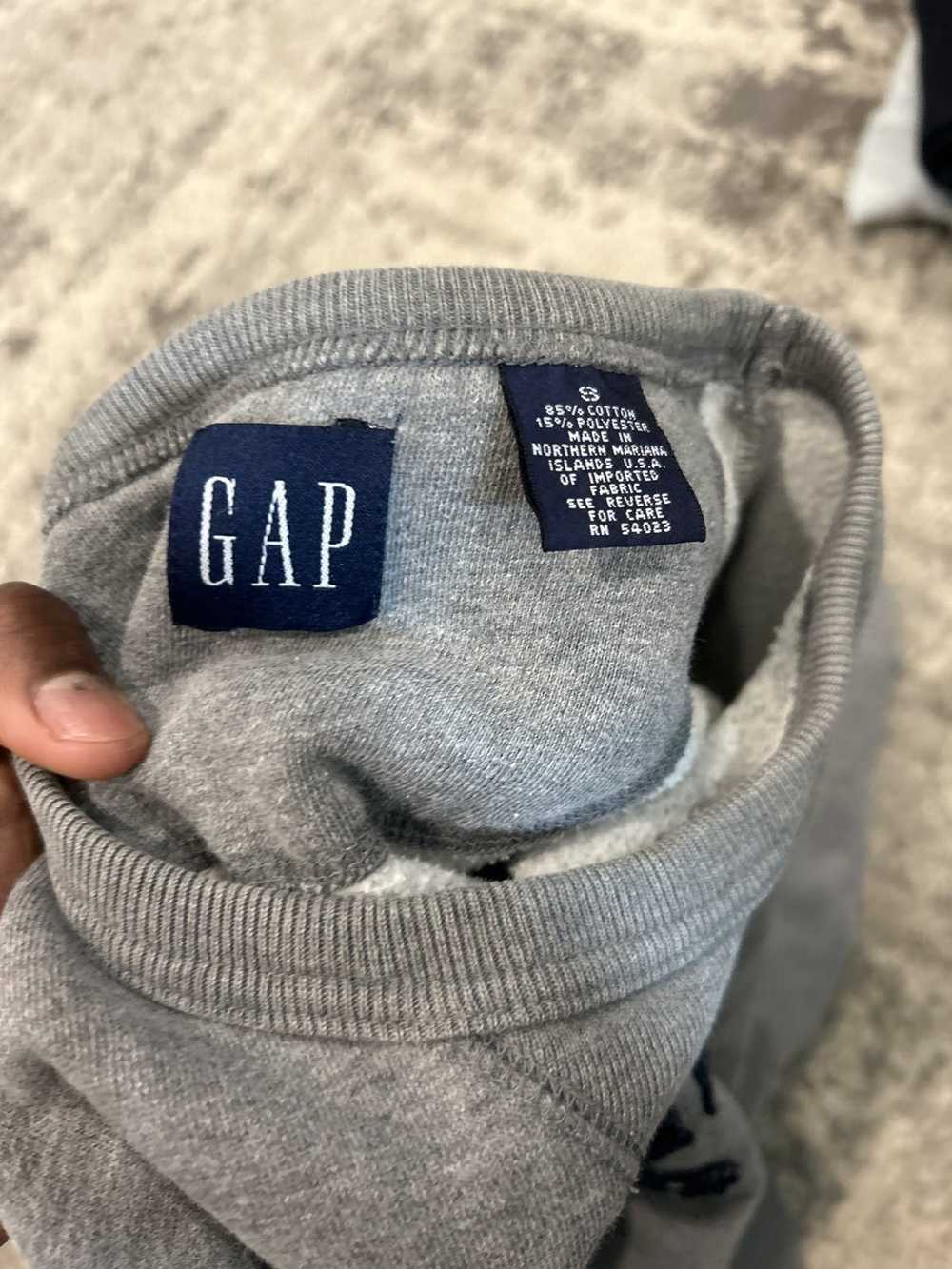 Gap Vintage gap grey sweatshirt - image 4