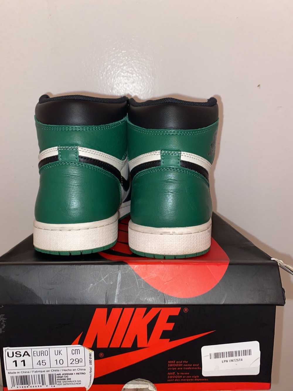 Nike Jordan 1 Pine Green Retro High OG - image 4