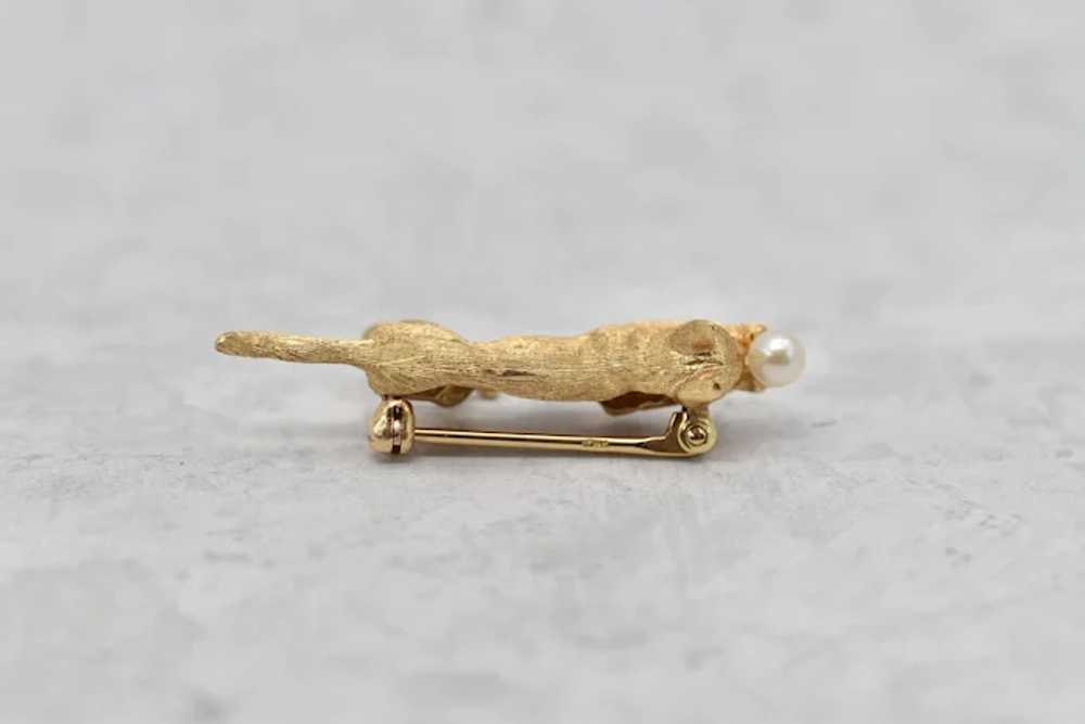 14k Yellow Gold Cat & Pearl Brooch - 7.5g - image 3