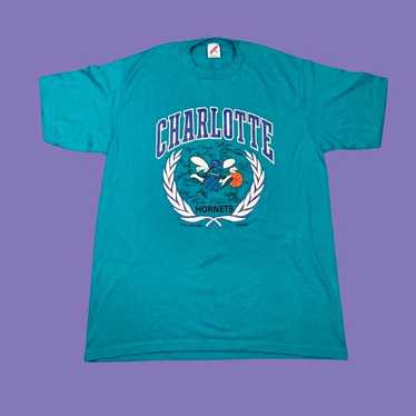 shockcorridor66 Charlotte Hornets NBA Basketball Purple Crew Neck T-Shirt Size XL Short Sleeve