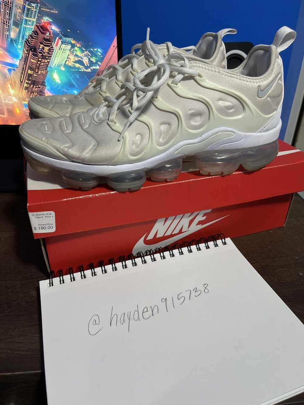 Nike Air Vapormax Plus - image 8