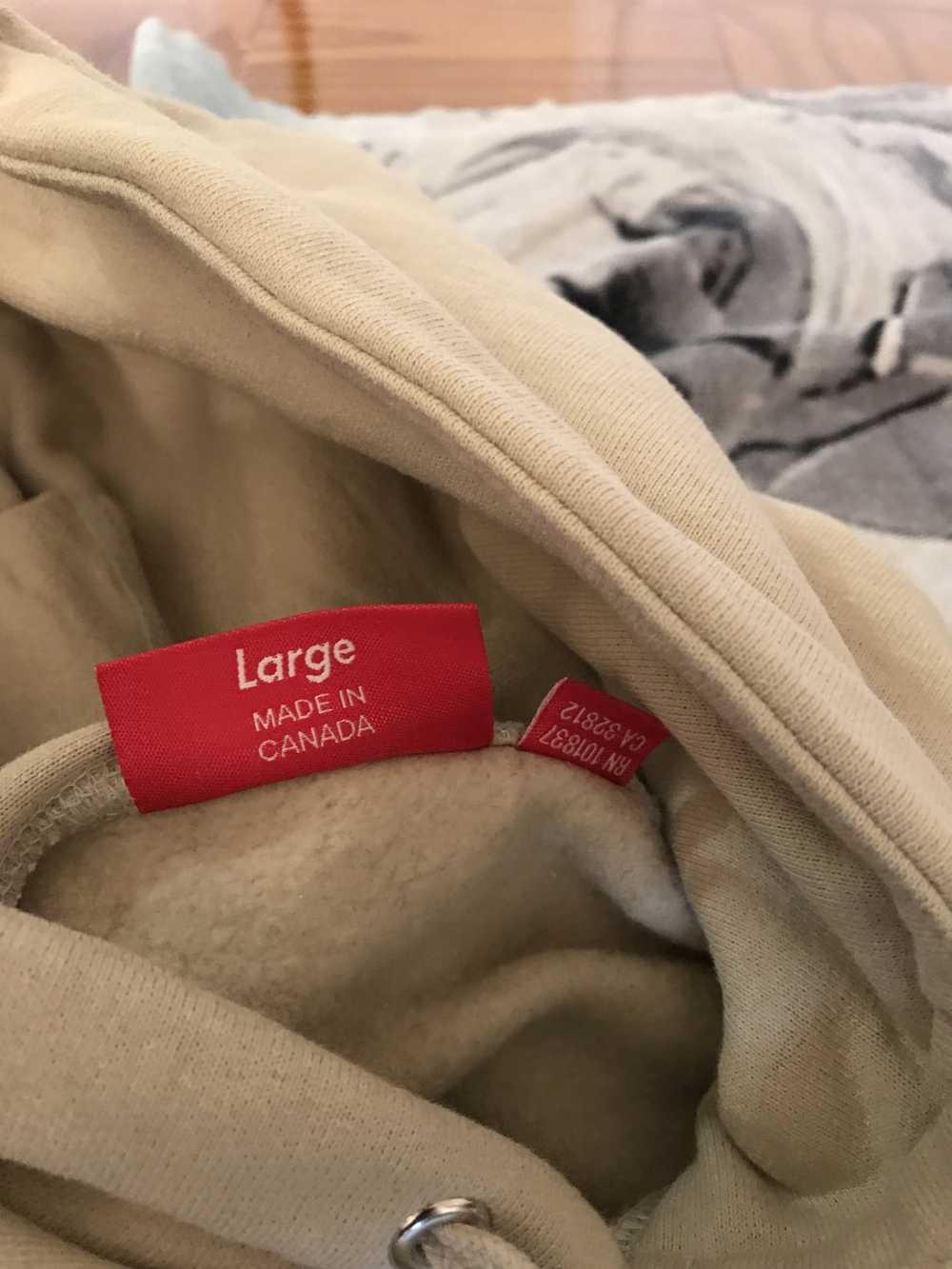 Supreme Supreme Crest Hooded Sweatshirt Tan - image 3