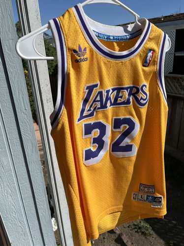 adidas Los Angeles Lakers #32 Magic Johnson Swingman Home Jersey