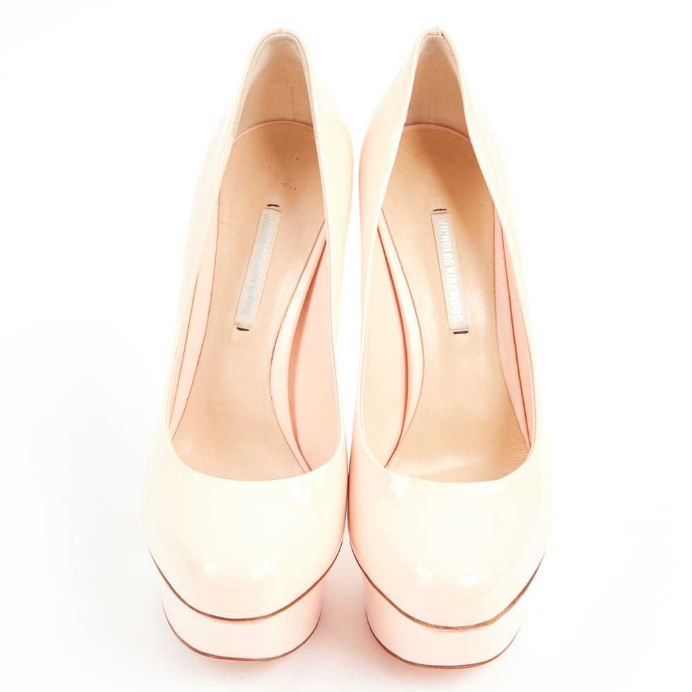 Nicholas Kirkwood Patent leather heels - image 3