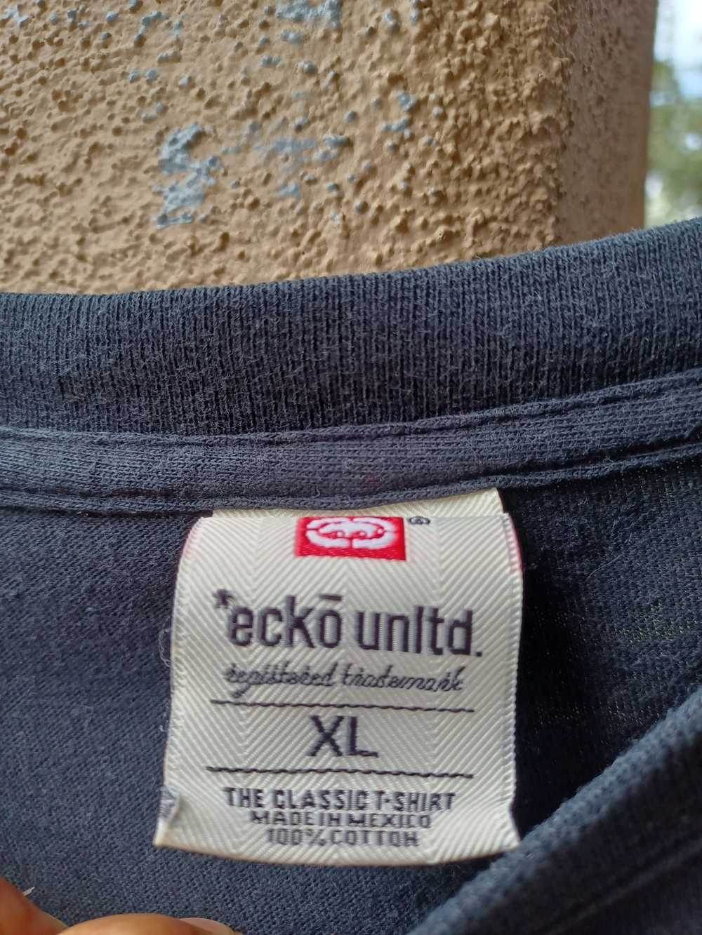 Ecko Unltd. ECKO UNLTD WRITING ON THE WALL VTG VI… - image 2