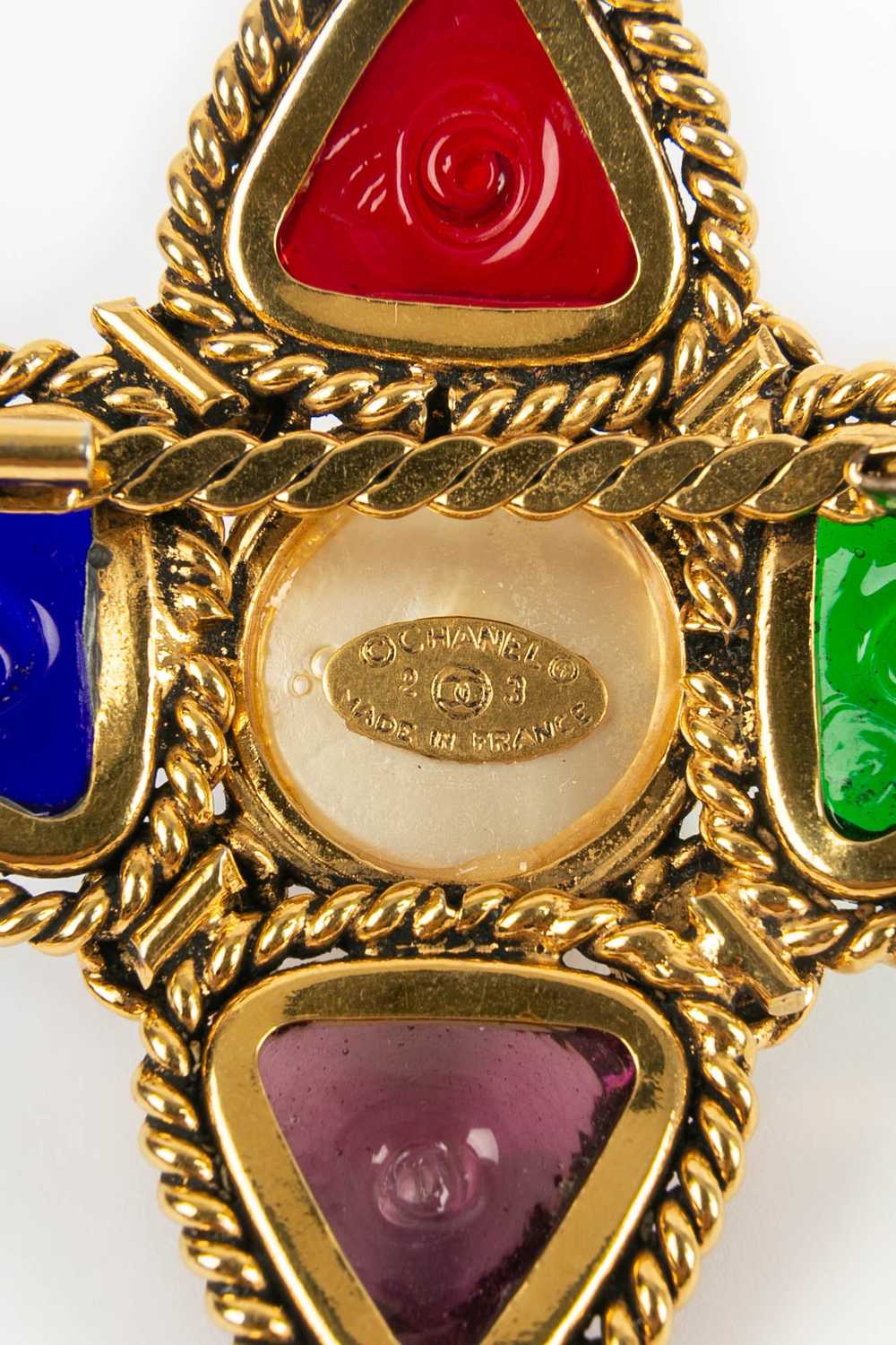 Chanel brooch 1990's - image 8