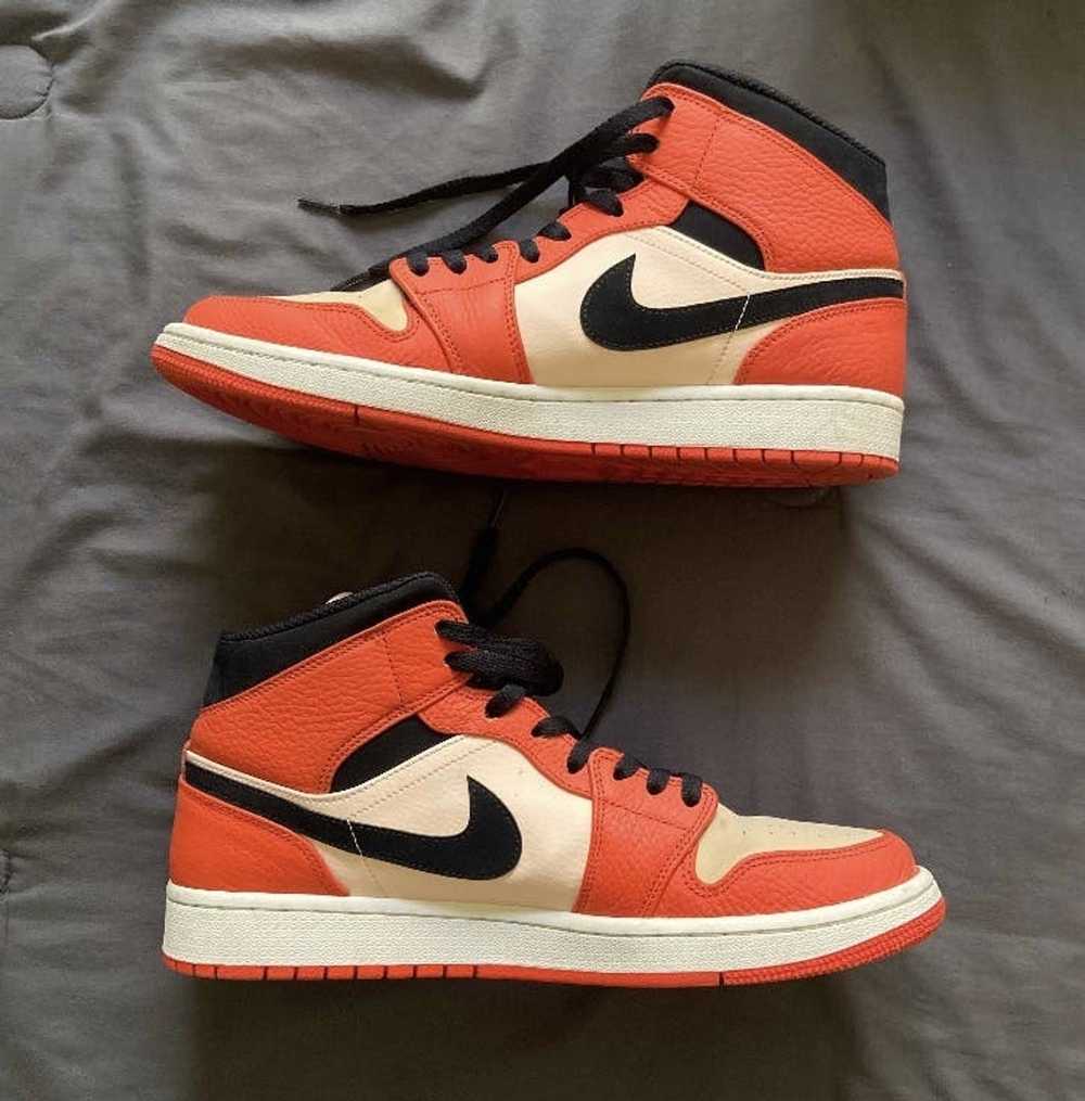 Jordan Brand AIR JORDAN 1 MID SE TEAM ORANGE/ BLA… - image 2