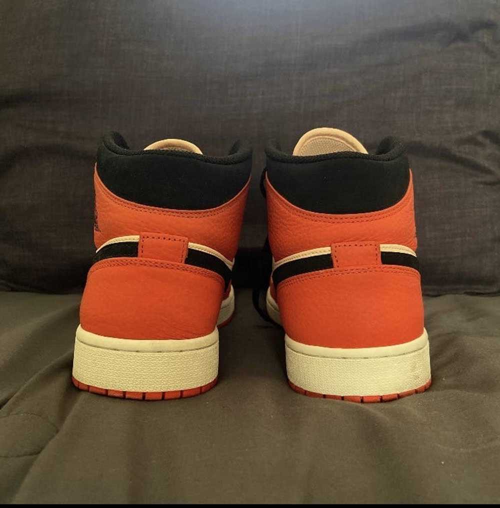 Jordan Brand AIR JORDAN 1 MID SE TEAM ORANGE/ BLA… - image 4