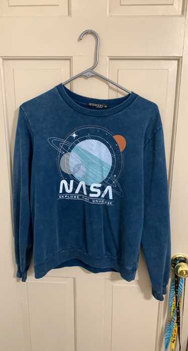 Vintage Womens Fifth Sun NASA sweater