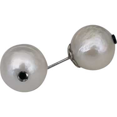 Huge 15mm round white Cultured Pearl Onyx studs