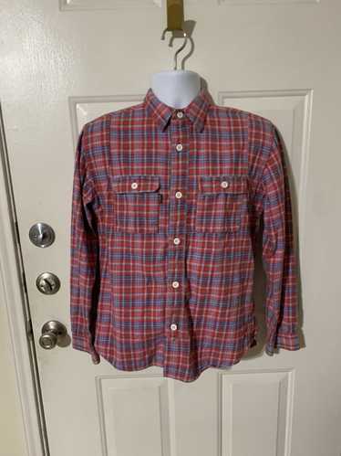 Undefeated Plaid Flannel 2 pocket button front shi