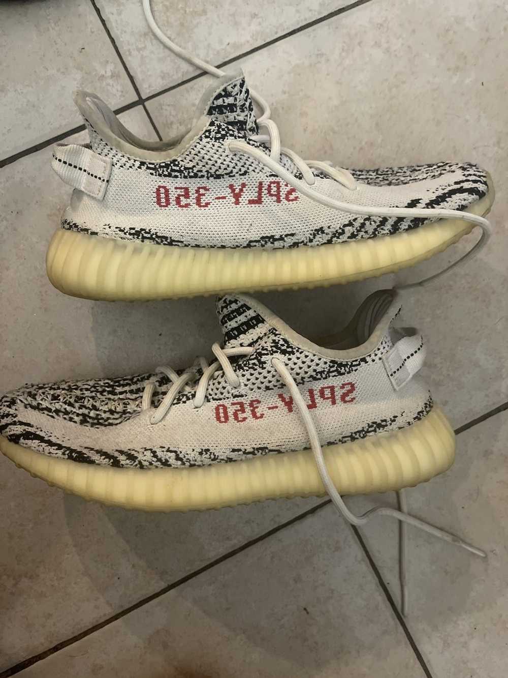 Adidas Yeezy 350 v2 - image 2