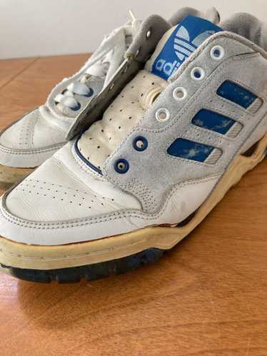Adidas 1980 ADIDAS vntg shoe