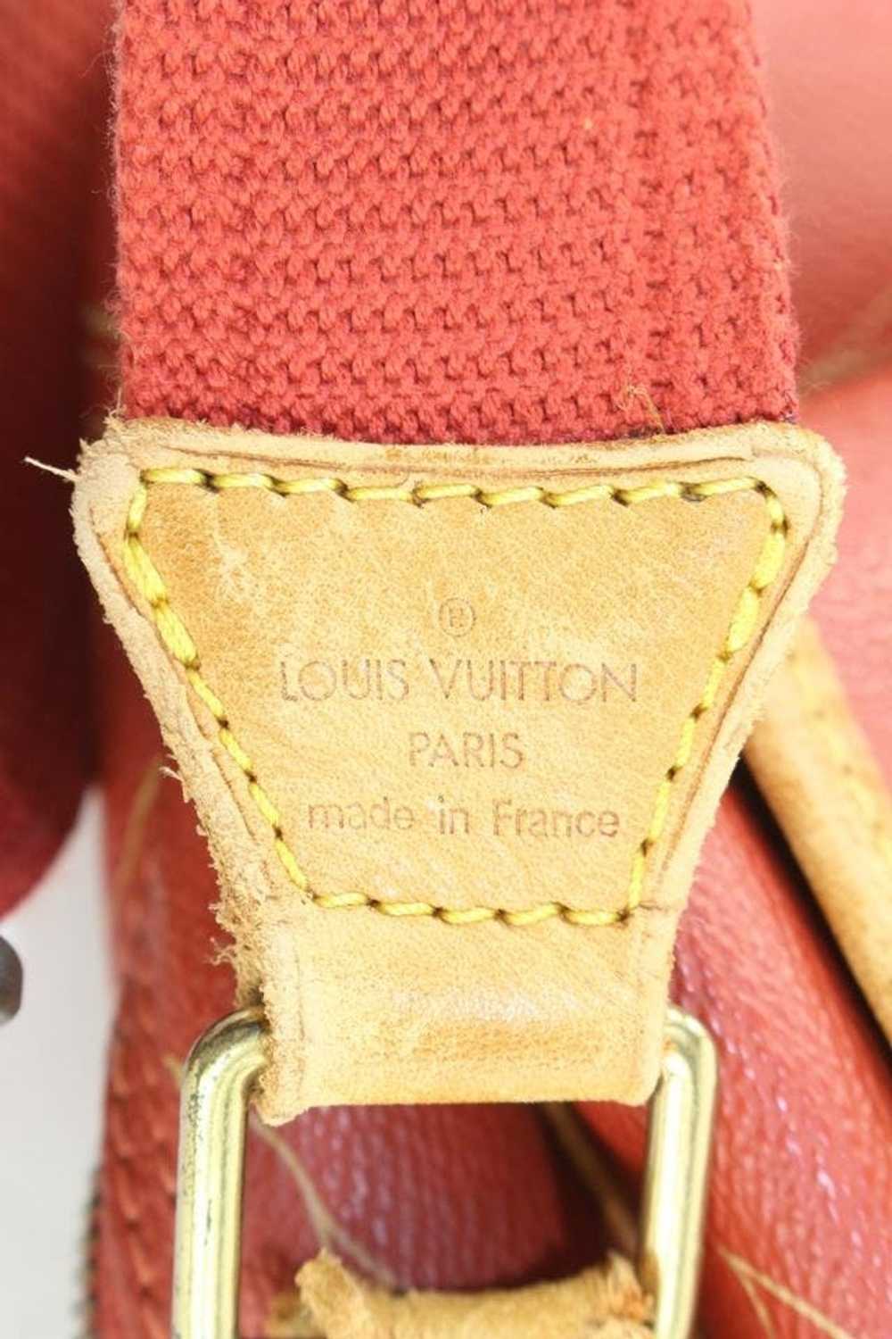 Louis Vuitton Louis Vuitton Calvi Messenger Cross… - image 9