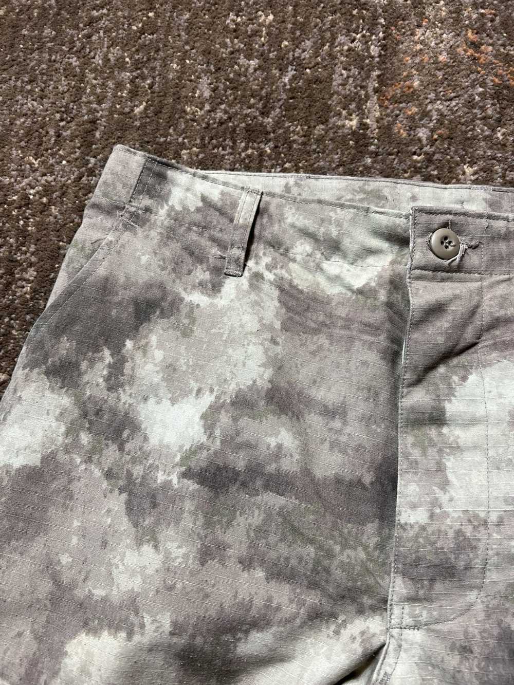 Propper × Vintage Vintage Propper Camo Pants Size… - image 2