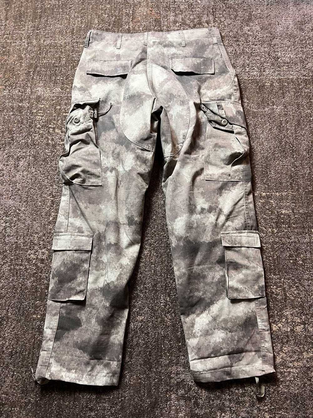 Propper × Vintage Vintage Propper Camo Pants Size… - image 7