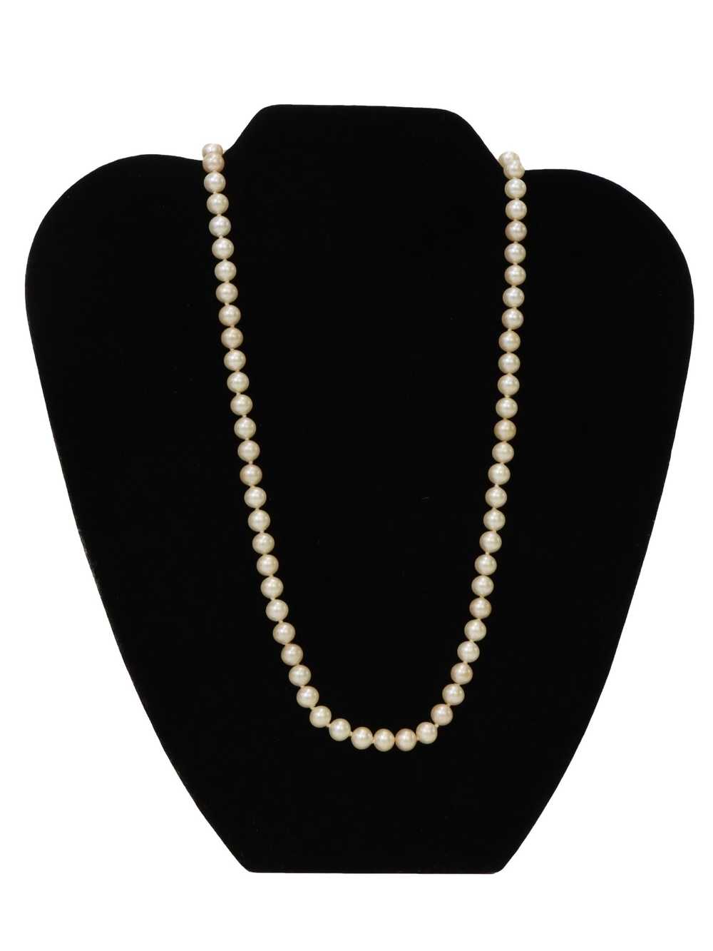 1950's Trifari Womens Faux Pearl Necklace - image 1