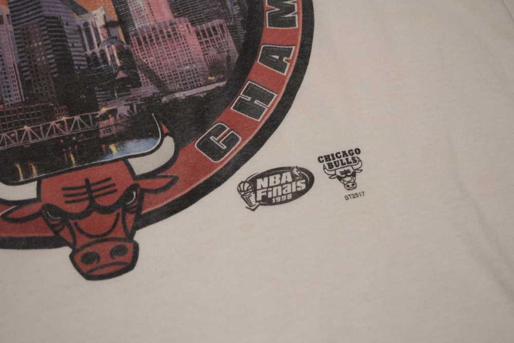 Starter Chicago Bulls "Repeat 3-Peat" 1998 NBA Ch… - image 4