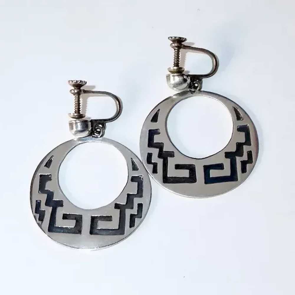 Mexican Sterling Geometric Applique Design Hoop E… - image 12