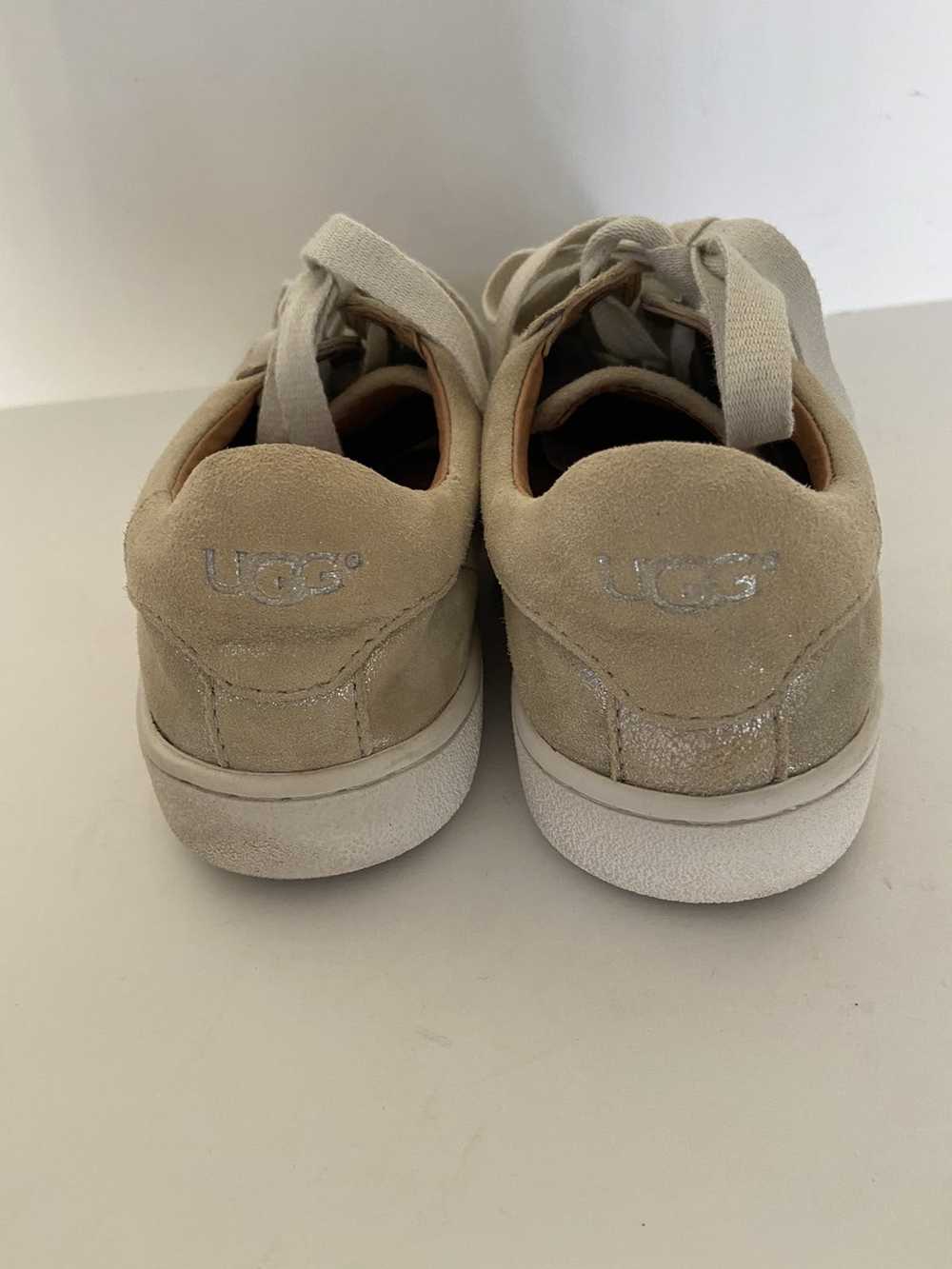 Ugg Ugg beige lace up low top sneakers, Sz 6 - image 3