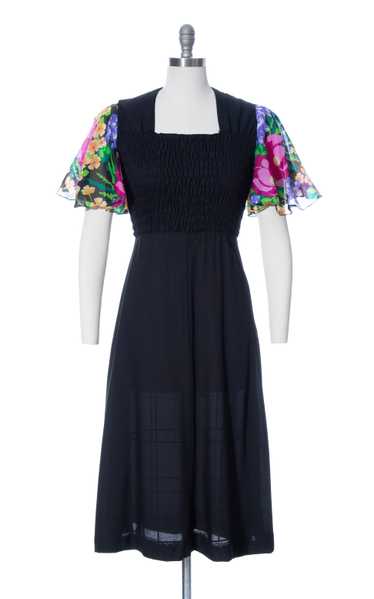 1970s Floral Flutter Sleeve Smocked Dress | x-sma… - image 1