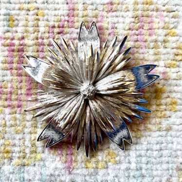 [AS-IS] 1960s MONET Flower Brooch - image 1