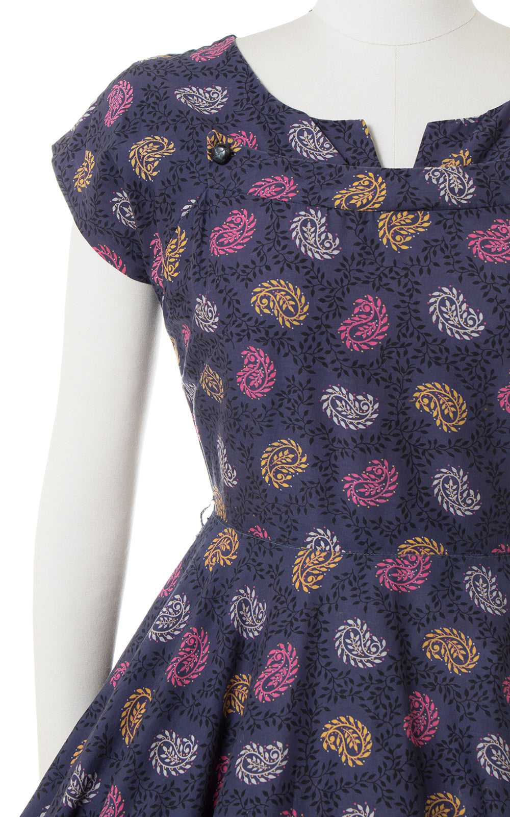 $65 DRESS SALE /// 1950s Paisley Cotton Circle Sk… - image 2