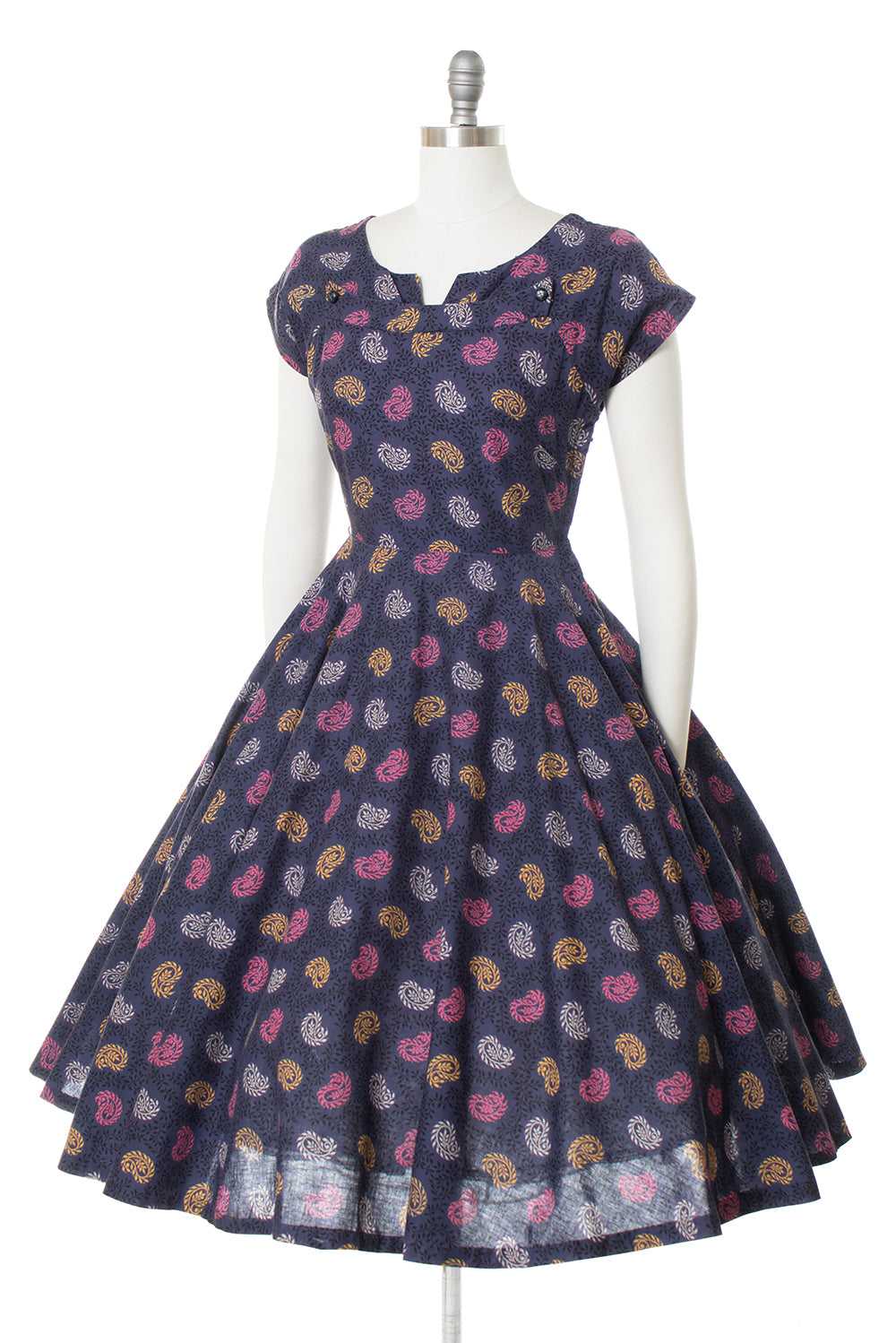 $65 DRESS SALE /// 1950s Paisley Cotton Circle Sk… - image 3
