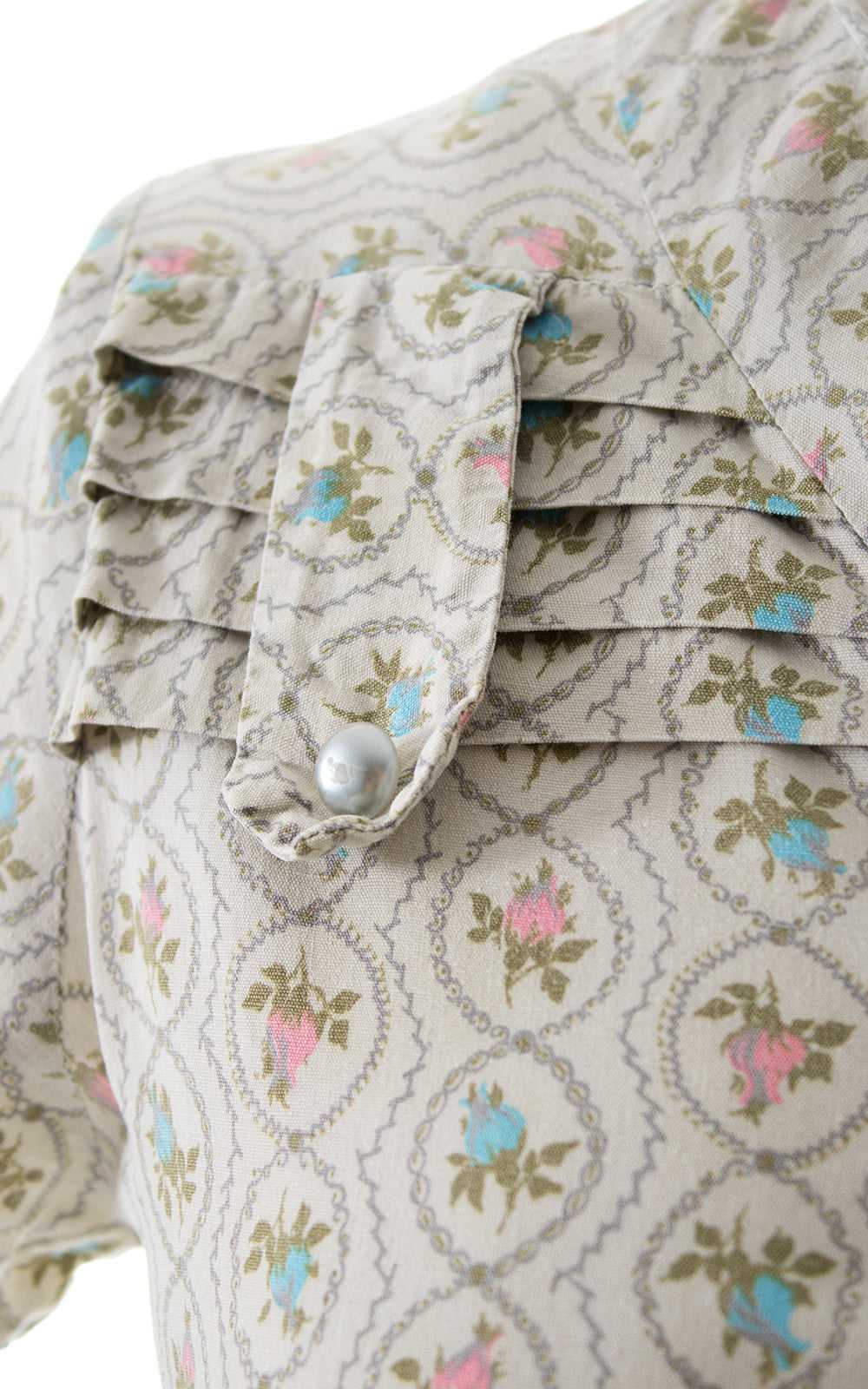 $65 DRESS SALE /// 1950s Rosette Shirtwaist Dress… - image 5