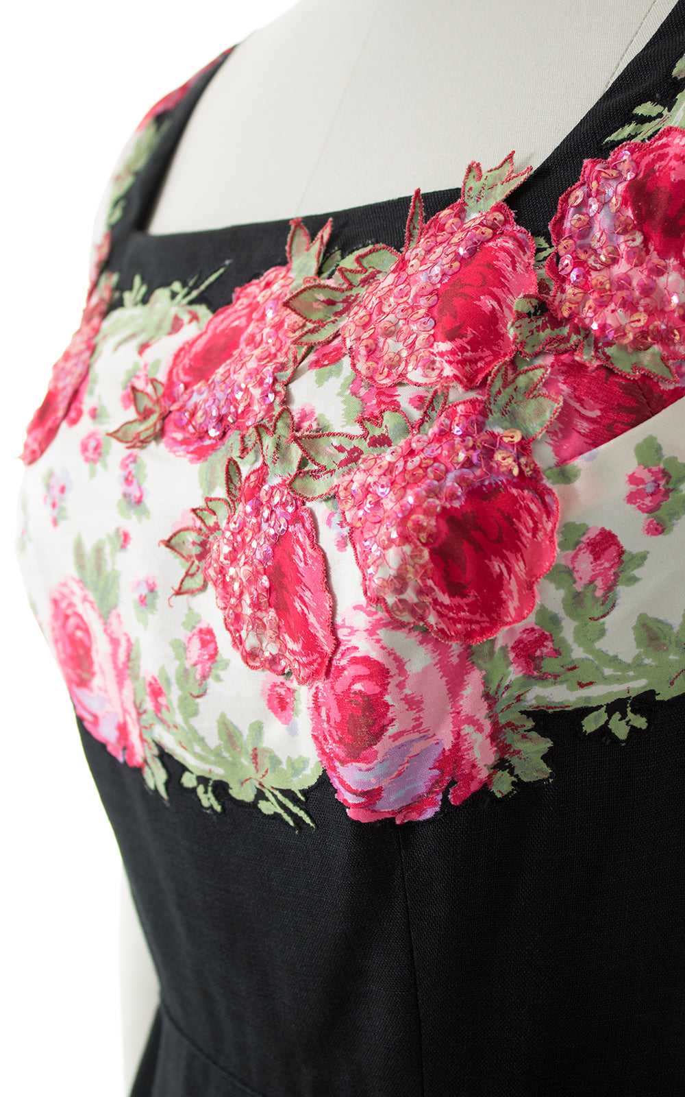 1950s Peggy Hunt Floral Sequin Silk & Linen Dress… - image 2