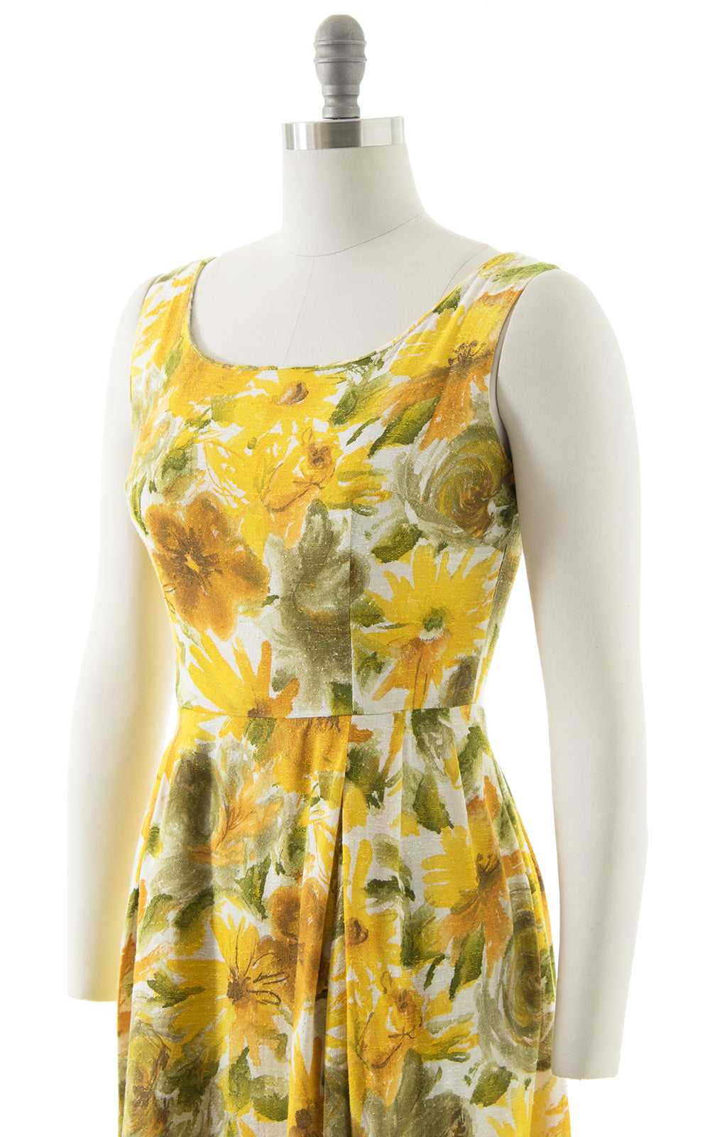 $65 DRESS SALE /// 1960s 1970s Yellow Floral Cott… - image 2