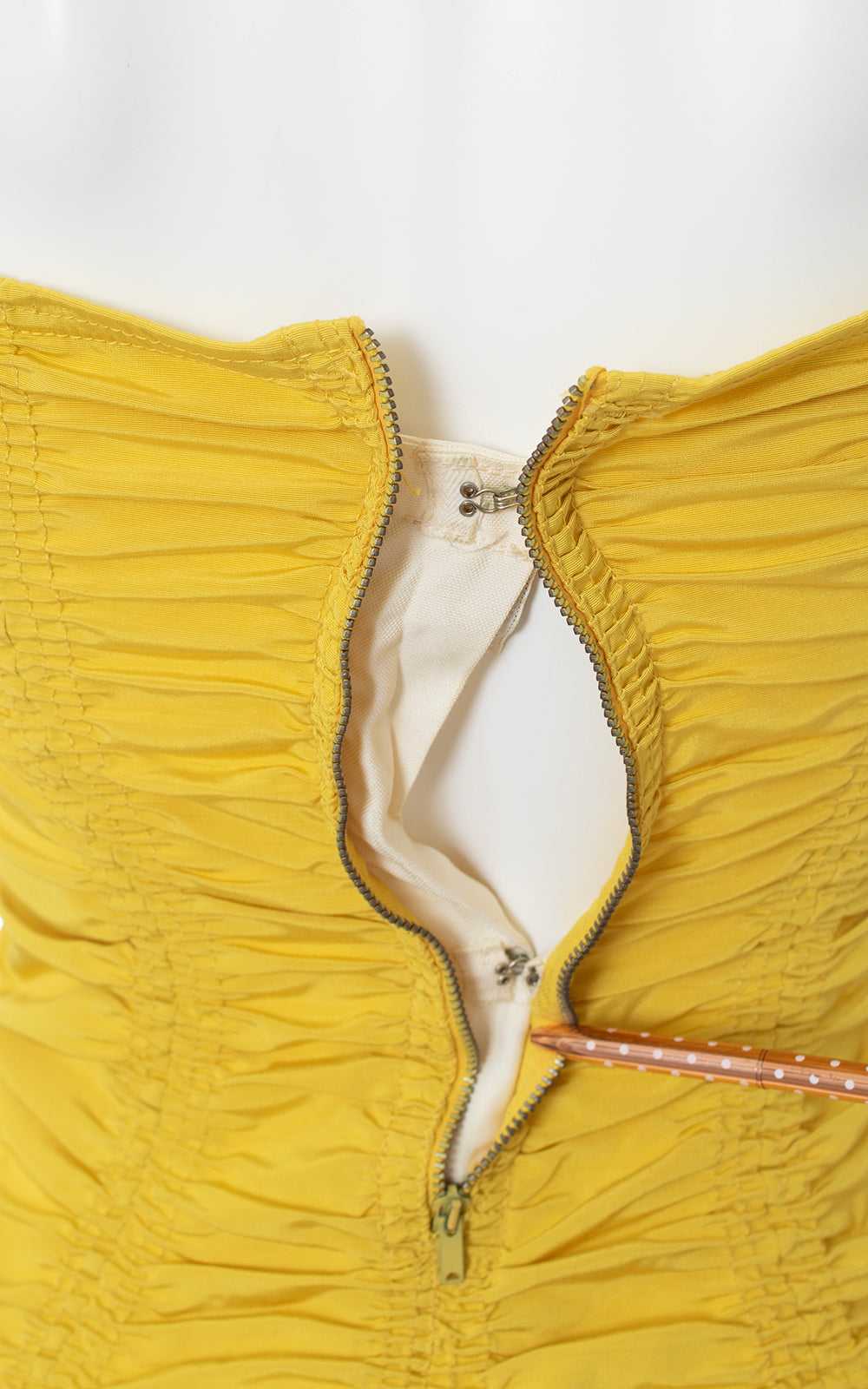 1950s CATALINA Yellow Ruffled Smocked Swimsuit | … - image 7