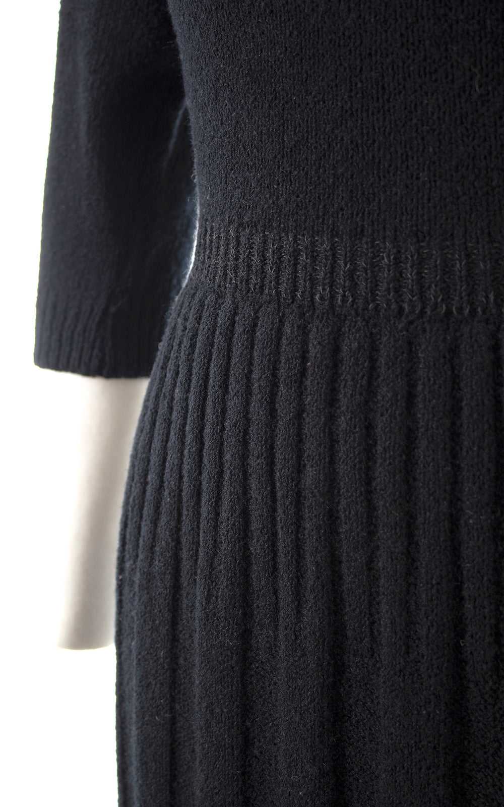 BLV x DEANNA || 1940s 1950s Black Knit Wool Sweat… - image 2