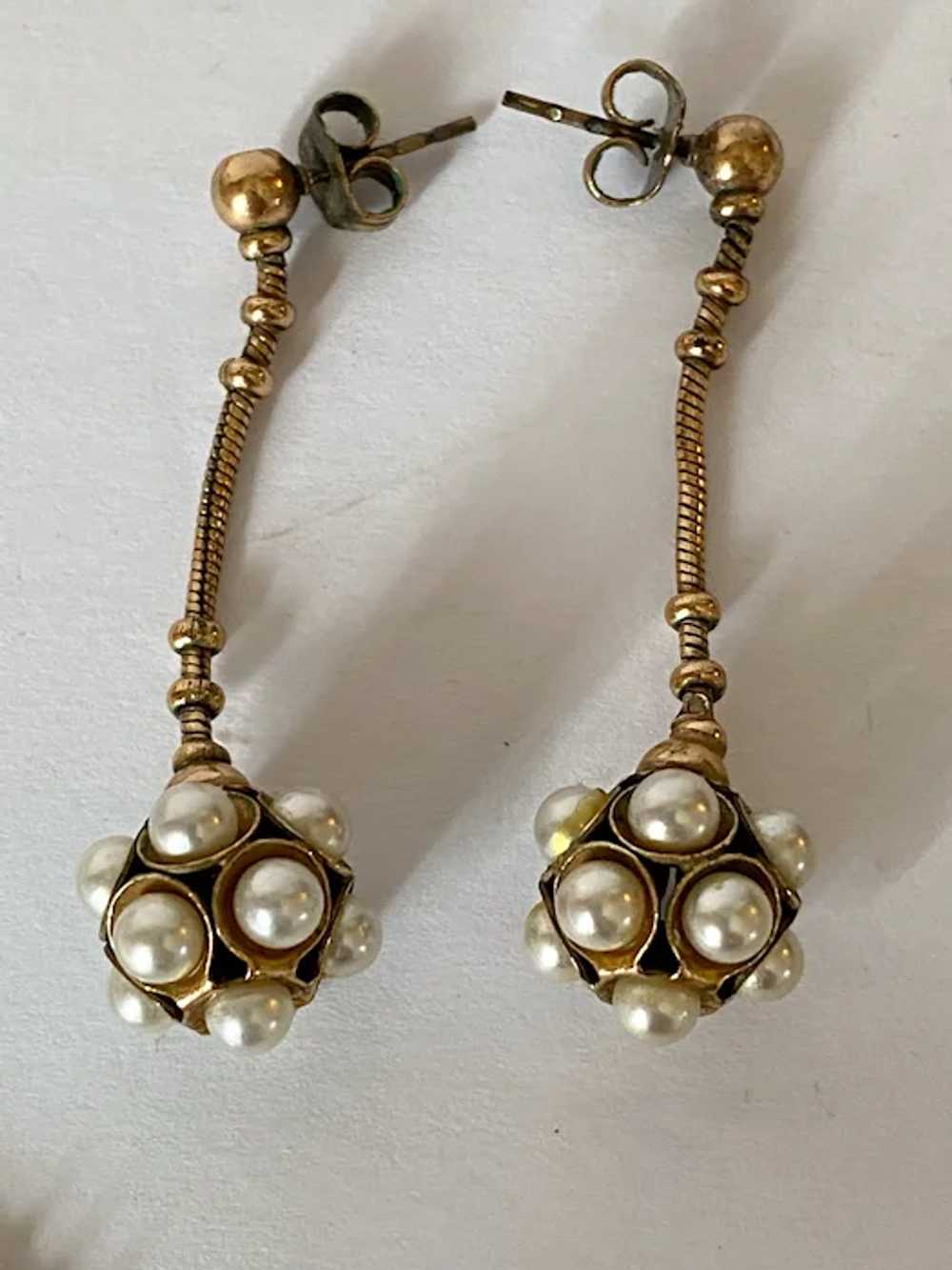 Gorgeous Goldtone and Faux Pearl Necklace and Ear… - image 2