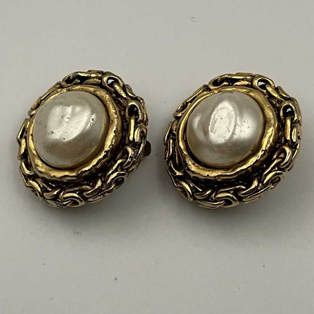 Authentic Chanel Vintage Classic  Clip On Earrings - image 2