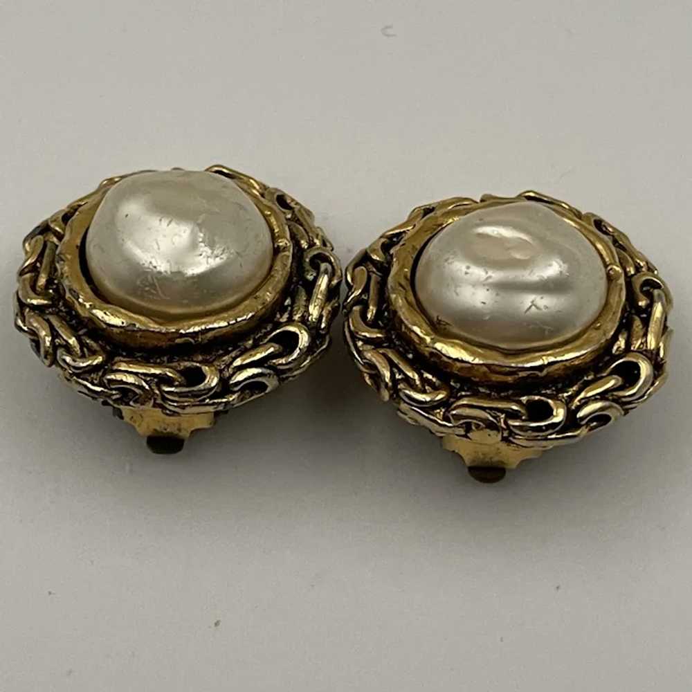 Authentic Chanel Vintage Classic  Clip On Earrings - image 3