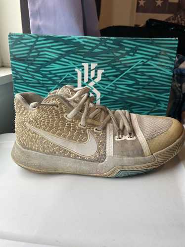 Nike Kyrie 3 summer pack “ ivory” size 4y
