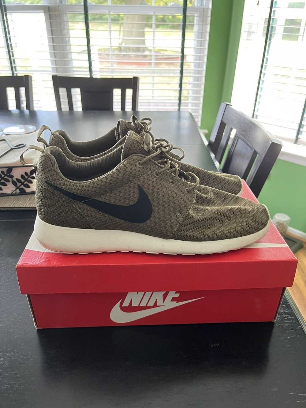 Nike Nike Roshe Run olive iguana - image 1