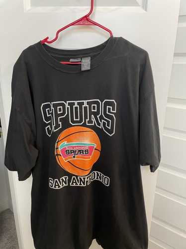 Vintage San Antonio Spurs NBA Champs Cropped Graphic T Shirt 2003 Whit –  Black Shag Vintage