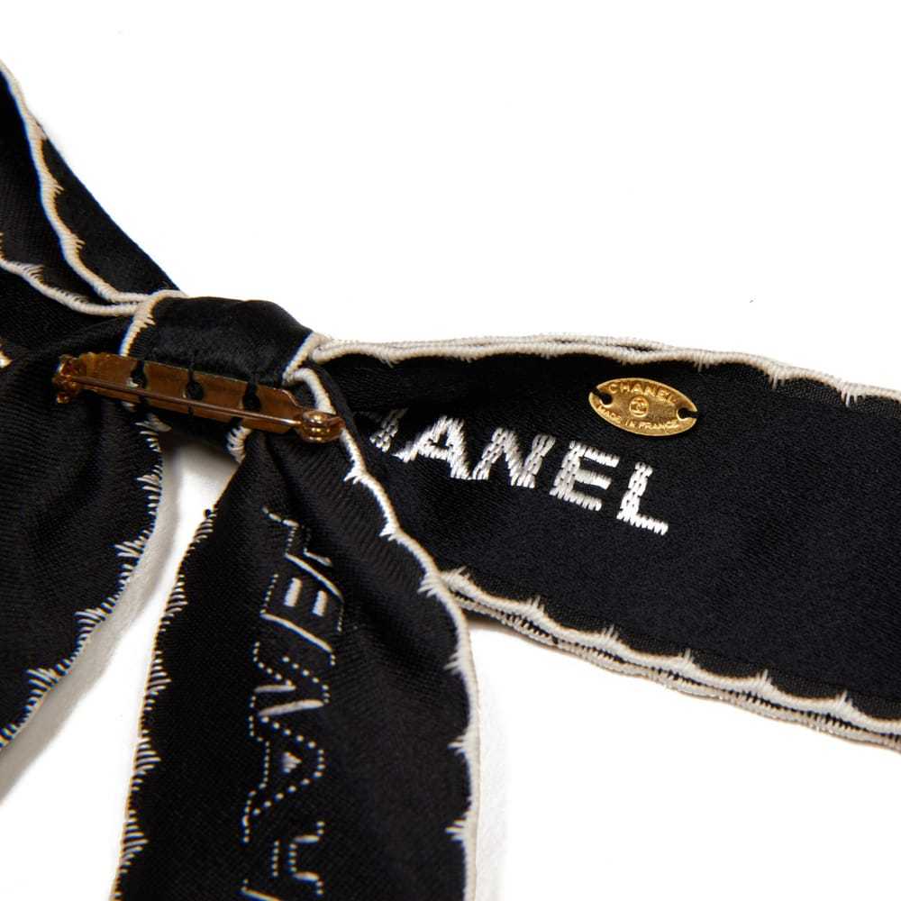 Chanel Silk pin & brooche - image 4