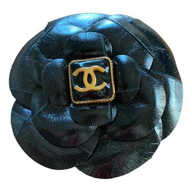 Chanel Camélia leather pin & brooche - image 1