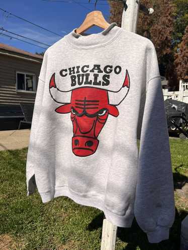 Chicago Bulls on X: These varsity jackets 🔥🔥🔥 Off-White™ c/o