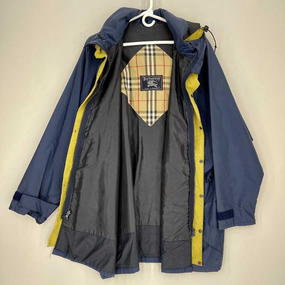 Burberry Vintage Burberry’s original men’s windbreaker - Gem