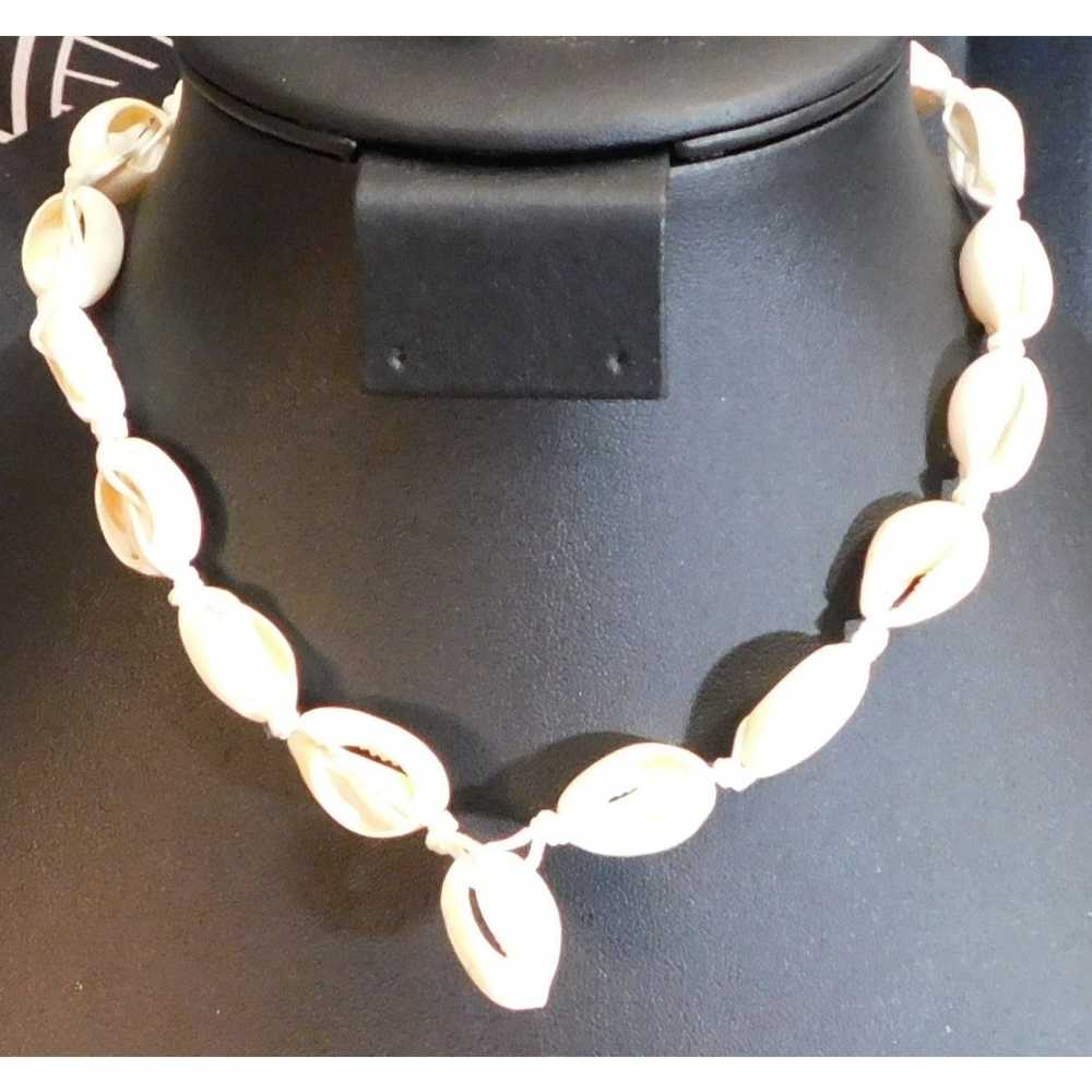 Other Sliced Cowrie Shell Necklace - image 3