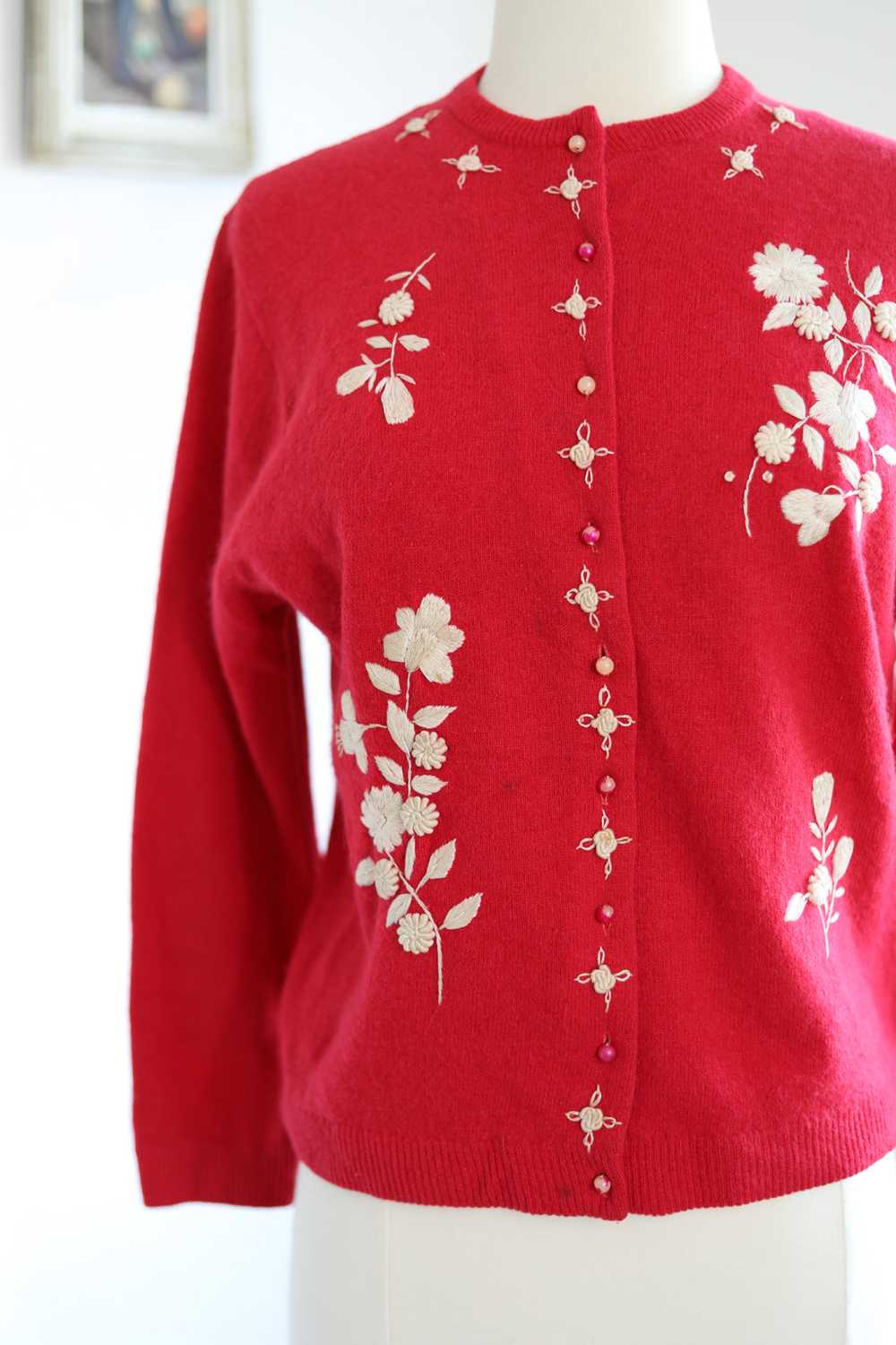 Vintage 1950s to 1960s Hand Embroidered Sweater -… - image 2