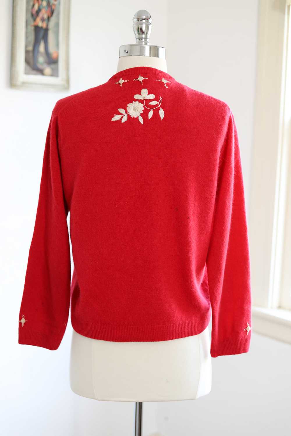 Vintage 1950s to 1960s Hand Embroidered Sweater -… - image 5