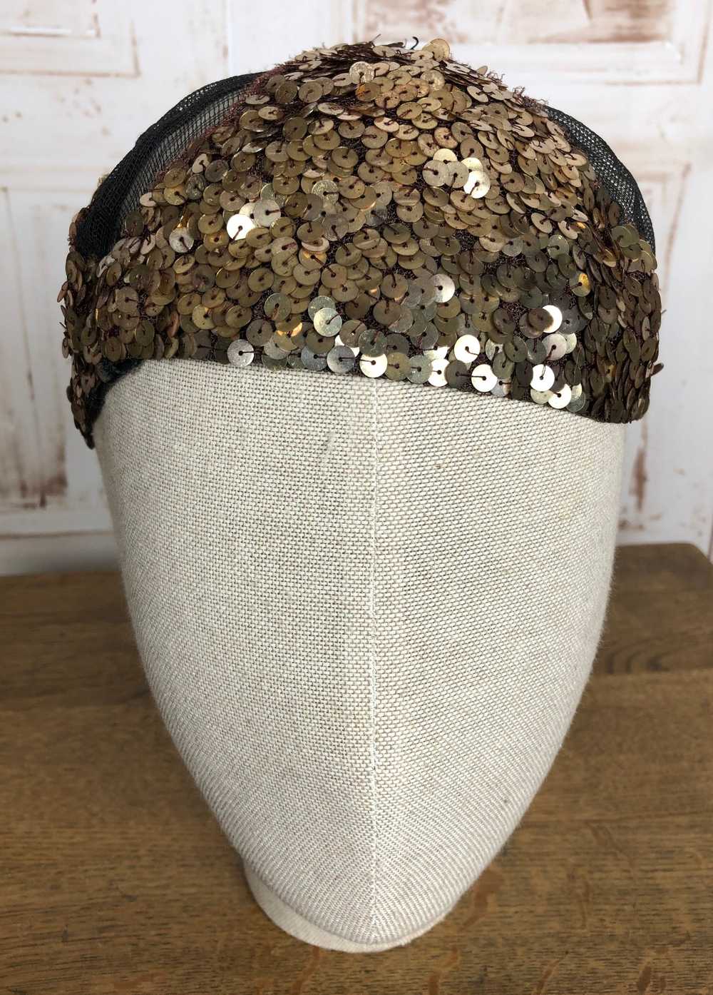 Cute Original 1930s Vintage Gold Sequinned Netted… - image 3