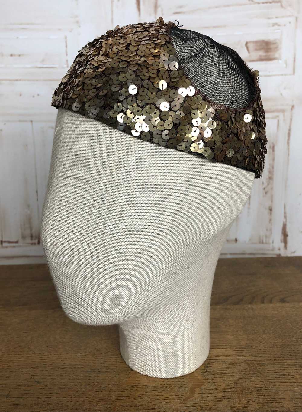 Cute Original 1930s Vintage Gold Sequinned Netted… - image 6