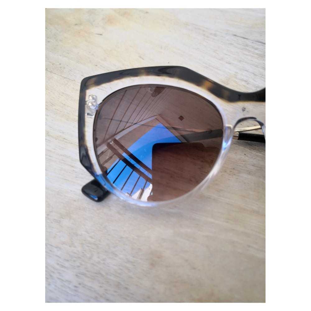 Valentino Garavani Oversized sunglasses - image 7