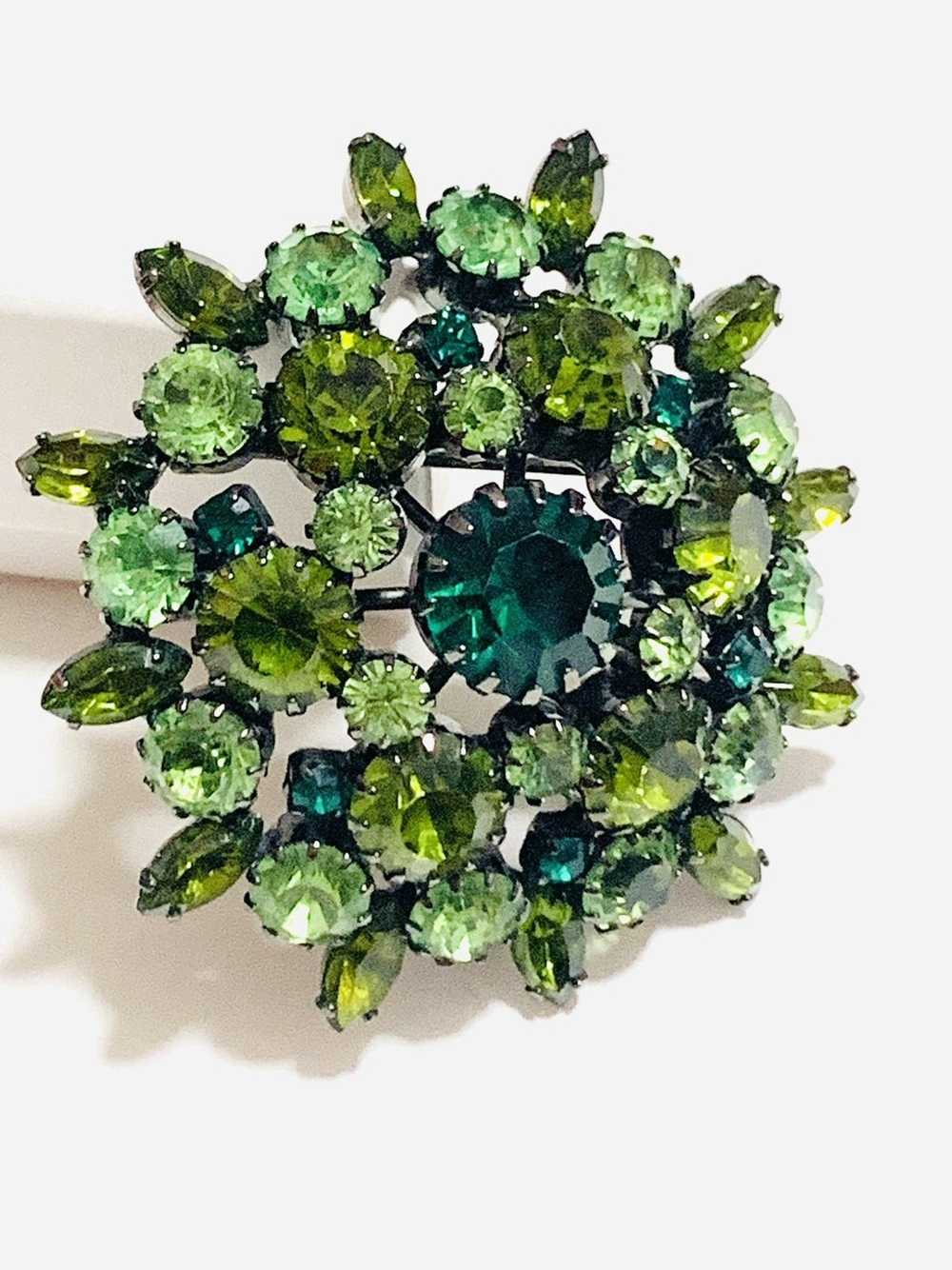 Vintage Vintage Green Rhinestone Brooch Pin - image 1